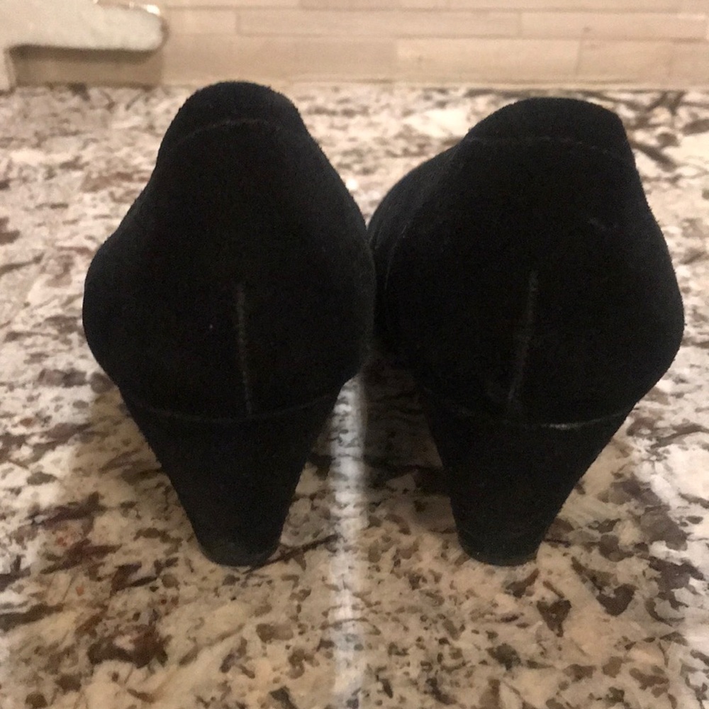 Shoes View 3